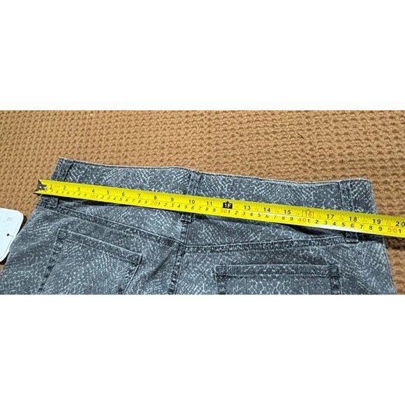 Isabel Maternity Animal Print Skinny Jeans W/ Expandable Sides Size 16 - Picture 9 of 9